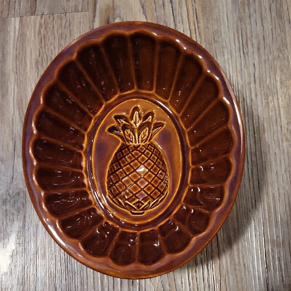 Vintage Brown Pineapple Ceramic Dish
